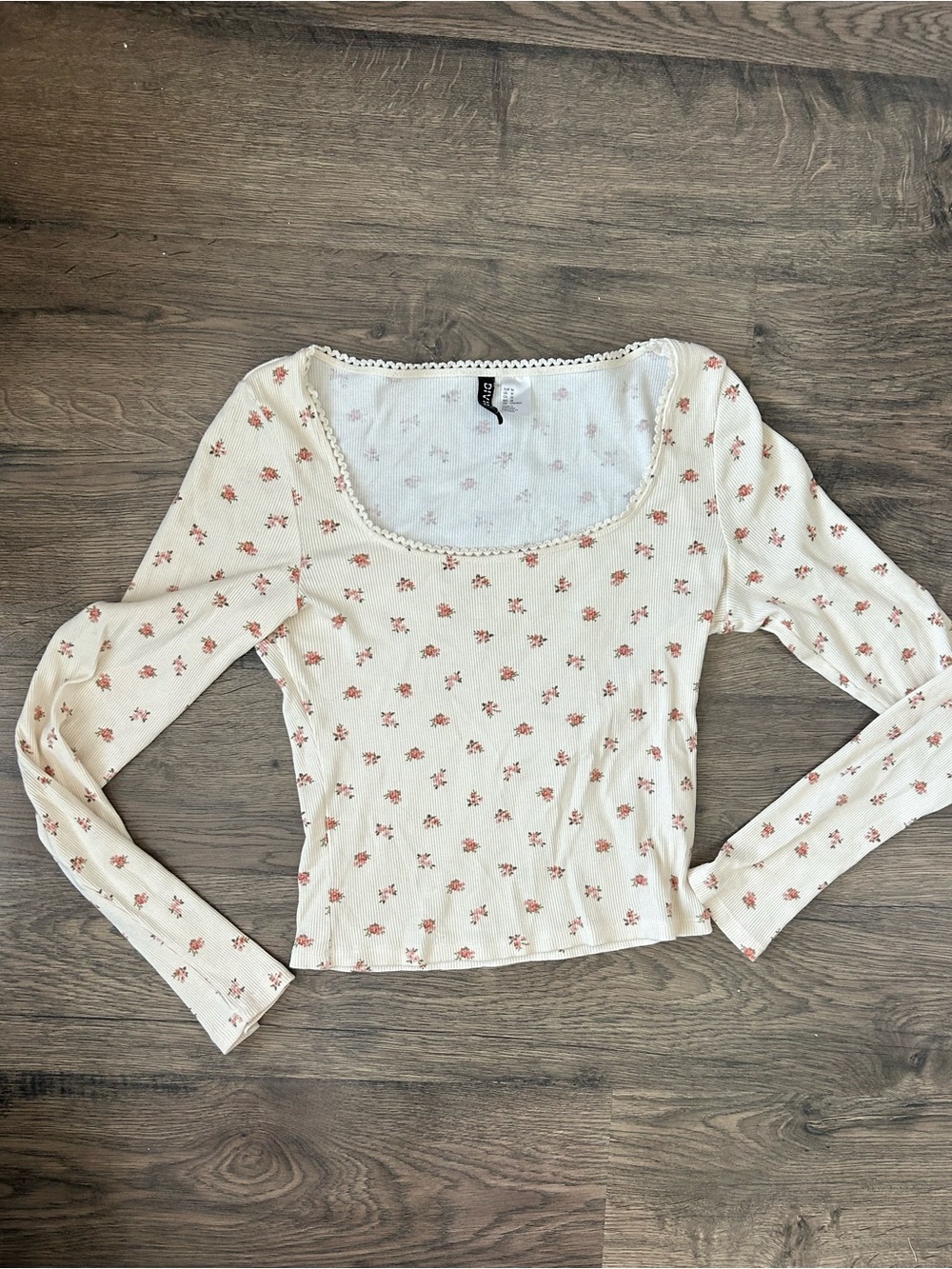 H&M Cream Long-Sleeve Scoop Neck Top with Pink Floral Print